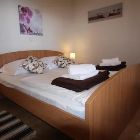 Apartment Ruzmarin Makarska