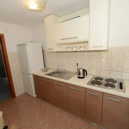 Apartment Ruzmarin *
