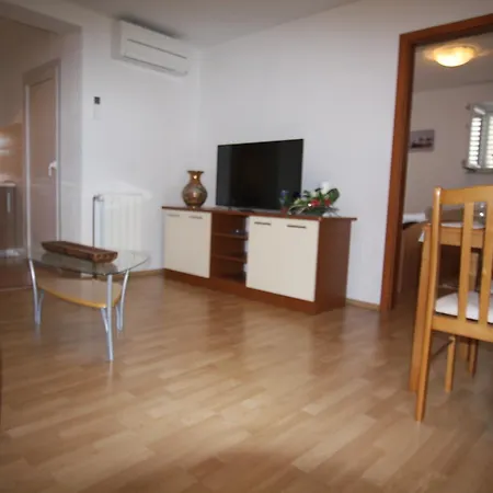 Apartment Ruzmarin